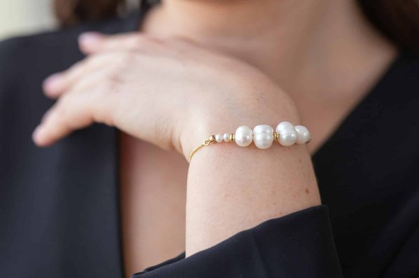 Éclat et élégance: bijoux en perle de Tahiti